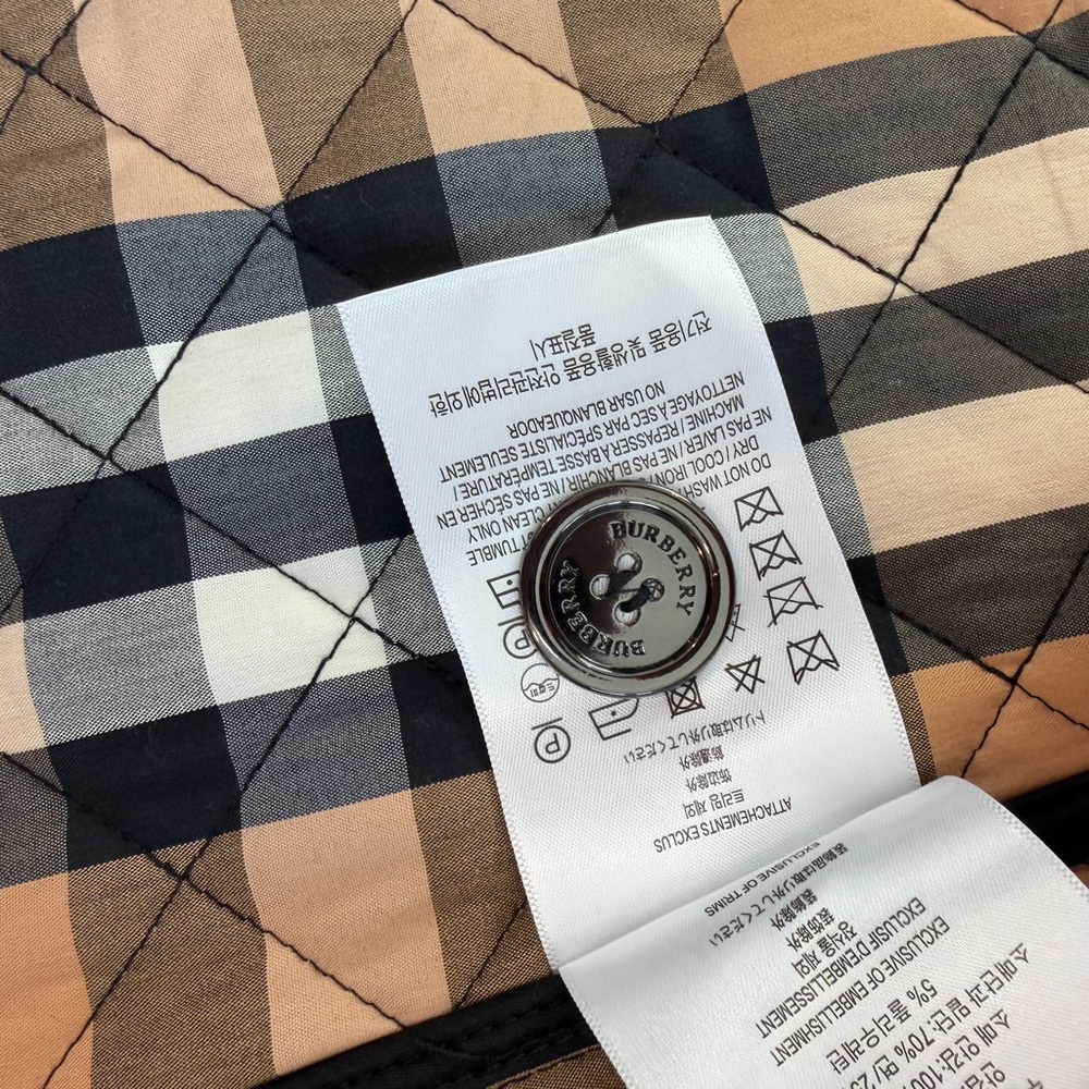 NWOT Black Quilted Jacket checker lining size Small - Picture 8 of 10